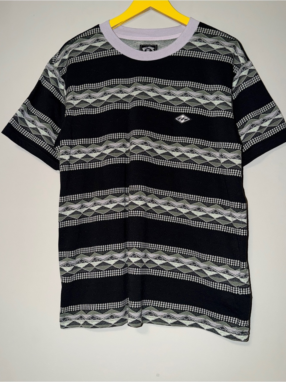 Billabong striped t-shirt Size L knit skater